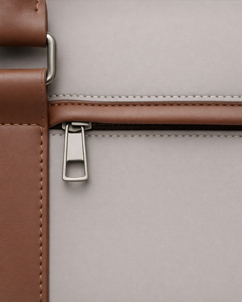 URTHEND Arco — Vegan Leather Carryall for Daily Work Essentials