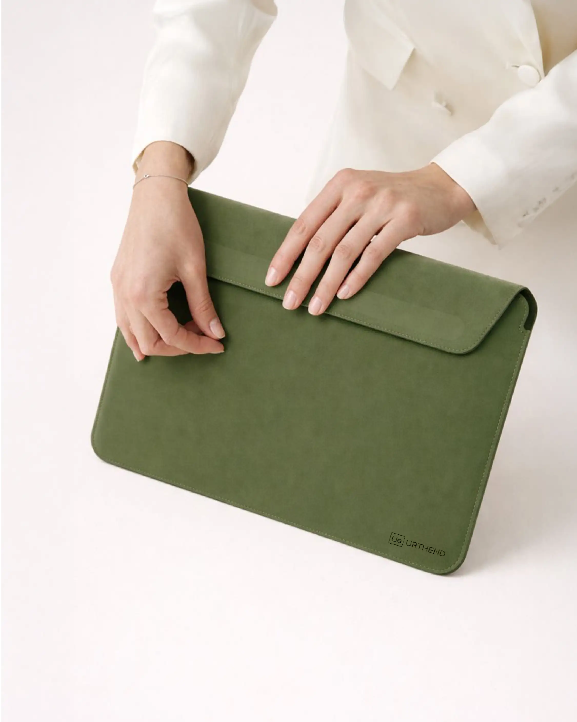 URTHEND Folio — Vegan Leather Laptop Sleeve
