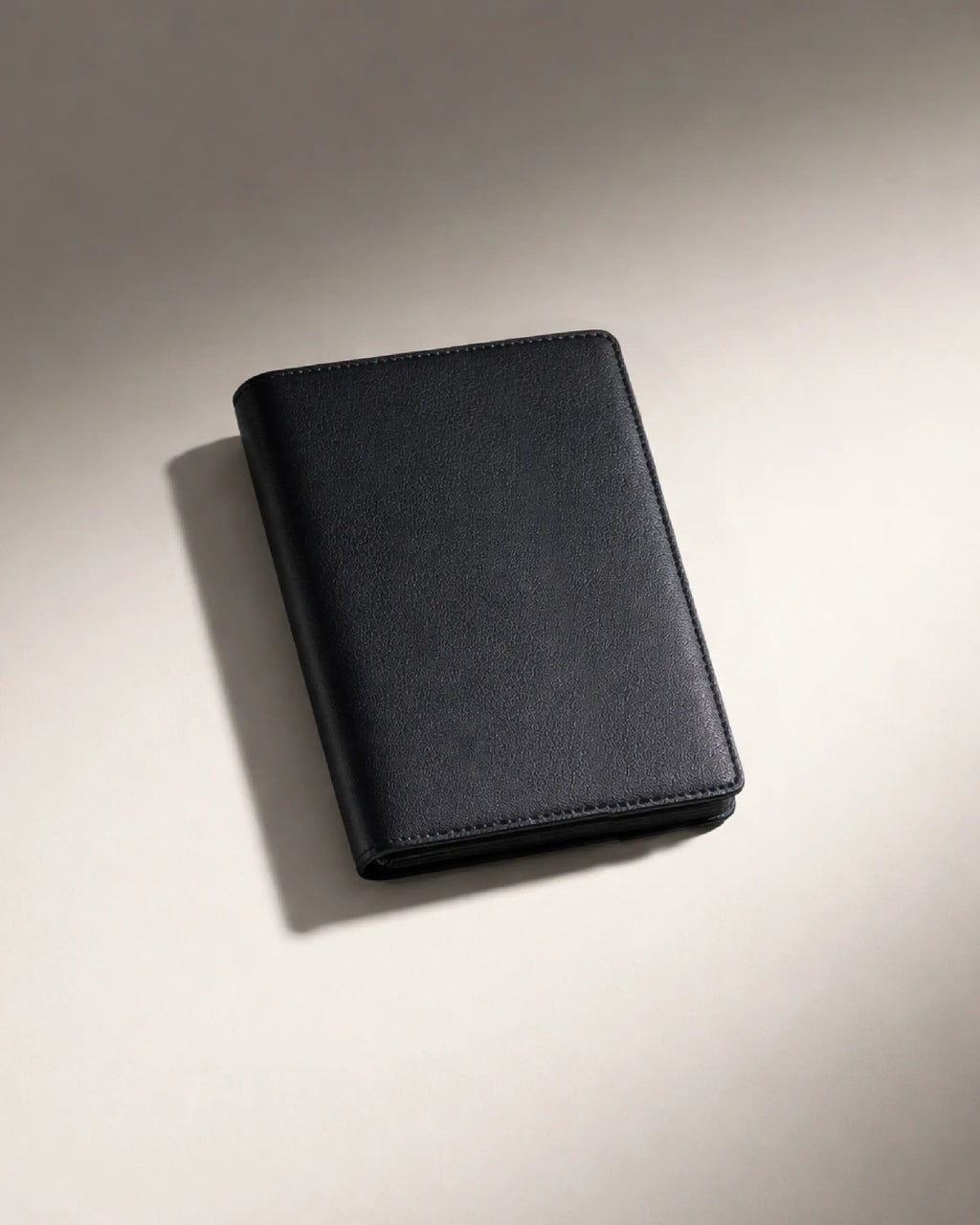 URTHEND Aris Vegan Leather Passport Cover