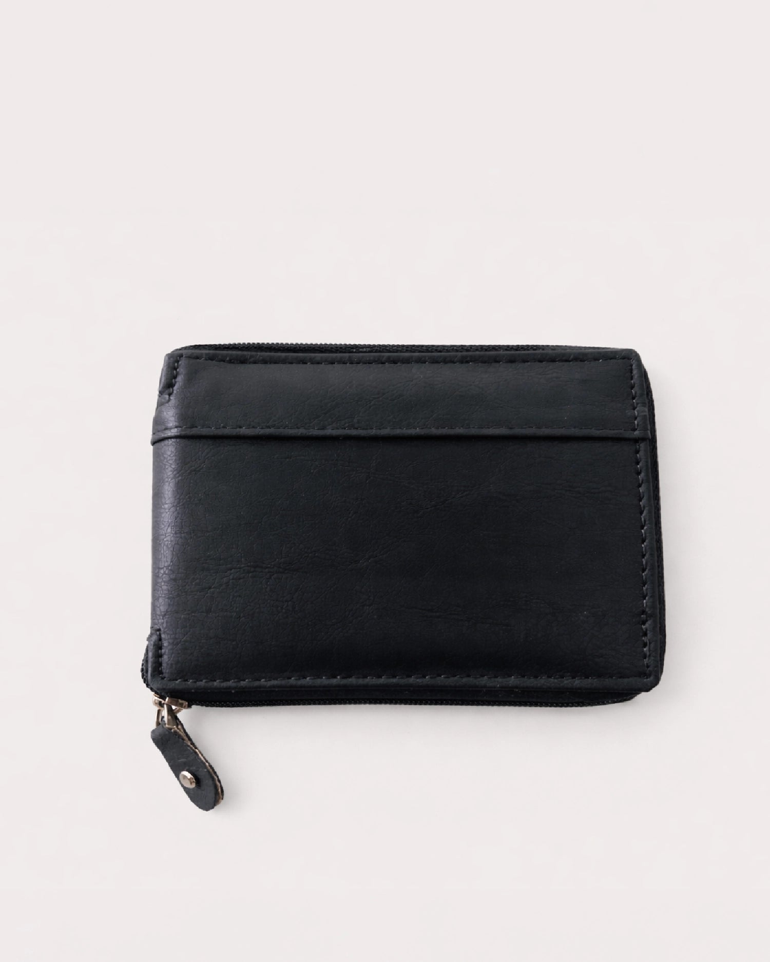 URTHEND Atlas Vegan Leather Zip Wallet